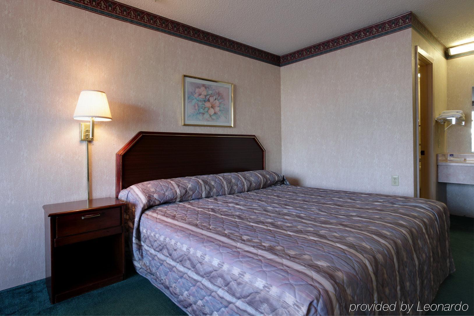 Americas Best Value Inn Mountain View Room photo